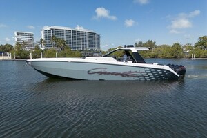 42FT (12.8M) CIGARETTE yacht for sale