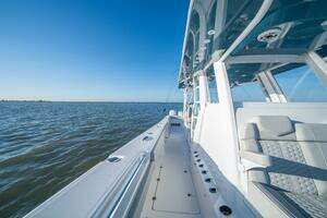 2023 Invincible 46 Catamaran thumbnail 10