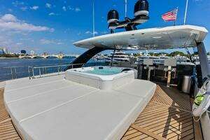 2024 Ocean Alexander 35 Revolution thumbnail 8