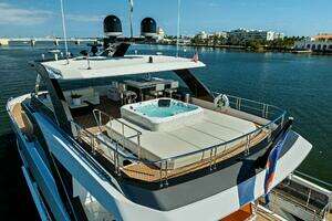 2024 Ocean Alexander 35 Revolution thumbnail 5