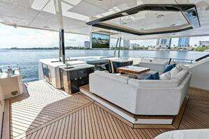2024 Ocean Alexander 35 Revolution thumbnail 11