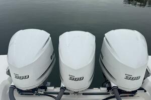 Hey Girl 35ft Pursuit Yacht For Sale