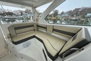 Hey Girl 35ft Pursuit Yacht For Sale