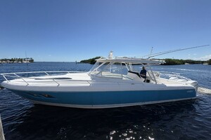 40ft Intrepid Yacht For Sale