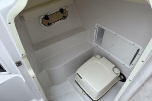 25ft Four Winns Yacht For Sale