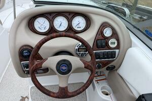 25ft Four Winns Yacht For Sale