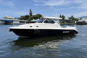 35ft Pursuit Yacht For Sale