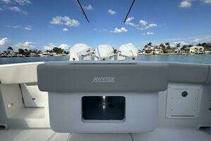 2024 Jupiter 38 HFS thumbnail 35