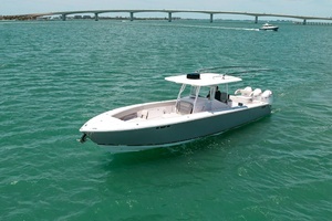2024 Jupiter 38 HFS thumbnail 7