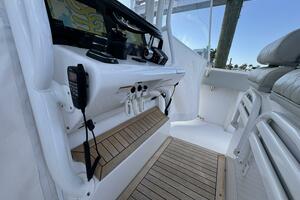 38ft Jupiter Yacht For Sale
