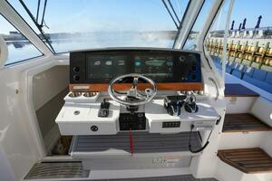 Photo 5967353 for 2026 Regal 38 SAV  