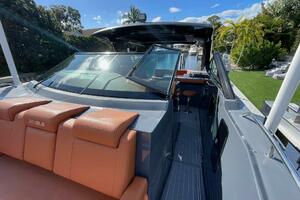 Cruisers Yachts 38 GLS -