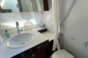 Cruisers Yachts 38 GLS -