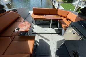 2023 Cruisers Yachts 38 GLS thumbnail 44