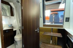 Cruisers Yachts 38 GLS -