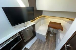 Cruisers Yachts 38 GLS -