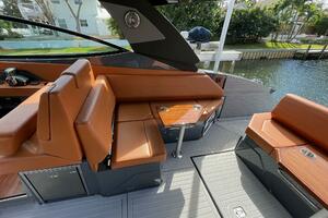 Cruisers Yachts 38 GLS -