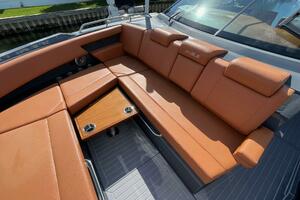 Cruisers Yachts 38 GLS -