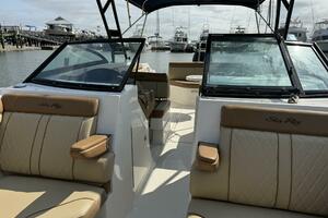Photo 5967585 for 2015 Sea Ray 270 Sundeck  