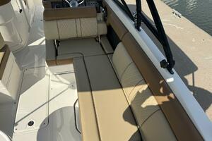 Photo 5967591 for 2015 Sea Ray 270 Sundeck  