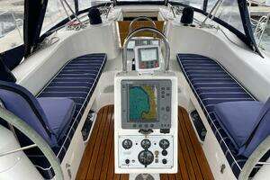 2005 Catalina 470 thumbnail 6