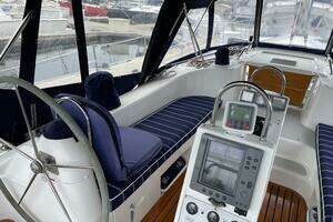 2005 Catalina 470 thumbnail 7