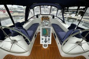 Photo 5967609 for 2005 Catalina 470 Hale Moana 