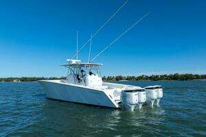2023 SeaHunter 38 CTS thumbnail 6
