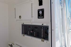 SeaHunter 38 Reel Escape- Electronics