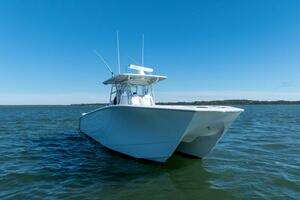 2023 SeaHunter 38 CTS thumbnail 4