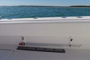 SeaHunter 38 Reel Escape- Gunwale