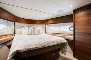 2025 Princess V55 thumbnail 11