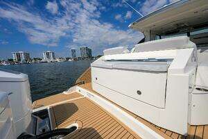 2022 Tiara Yachts 43 LE thumbnail 47