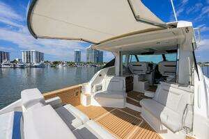 2022 Tiara Yachts 43 LE thumbnail 40