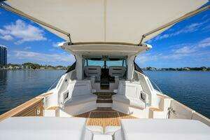 2022 Tiara Yachts 43 LE thumbnail 41