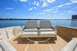 2022 Tiara Yachts 43 LE thumbnail 37