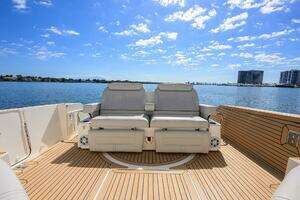 2022 Tiara Yachts 43 LE thumbnail 29