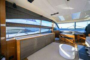 2013 Princess V72 Express Yacht thumbnail 9