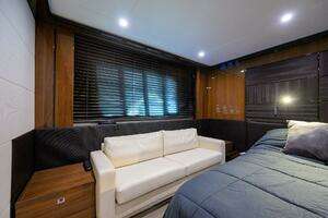 2013 Princess V72 Express Yacht thumbnail 26