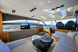 2013 Princess V72 Express Yacht thumbnail 10