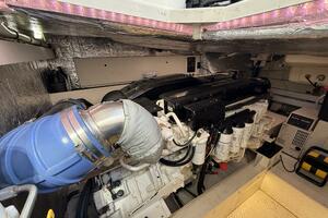 Photo 5968969 for 2007 Cruisers Yachts 560 Express  