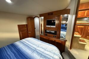 Photo 5968961 for 2007 Cruisers Yachts 560 Express  