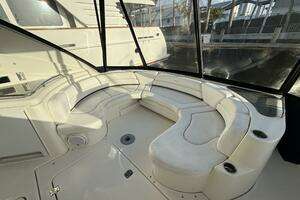 2007 Cruisers Yachts 560 Express thumbnail 6