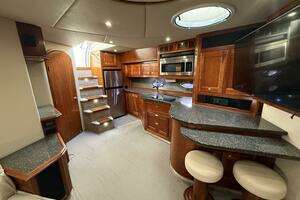 2007 Cruisers Yachts 560 Express thumbnail 16