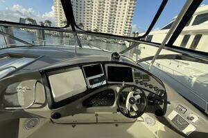 2007 Cruisers Yachts 560 Express thumbnail 13