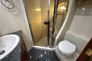 Photo 5968963 for 2007 Cruisers Yachts 560 Express  