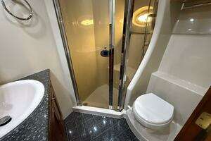 2007 Cruisers Yachts 560 Express thumbnail 23