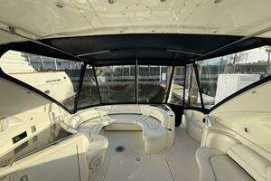 2007 Cruisers Yachts 560 Express thumbnail 7