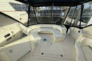 2007 Cruisers Yachts 560 Express thumbnail 9