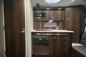New Year 33ft Monterey Yacht For Sale